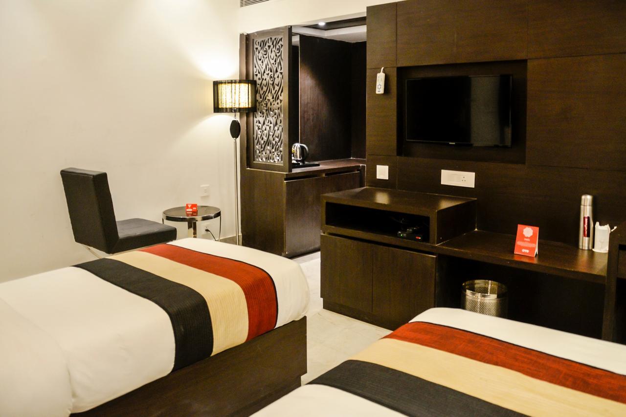 Oyo 1358 Hotel Crossroad Lakhnaú Exteriér fotografie