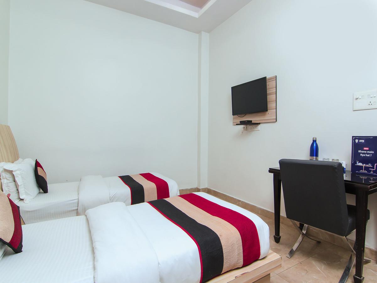 Oyo 1358 Hotel Crossroad Lakhnaú Exteriér fotografie